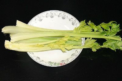 弄里芹菜，江苏苏州特产弄里芹菜图文介绍